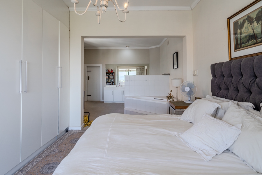 3 Bedroom Property for Sale in Oranjezicht Western Cape